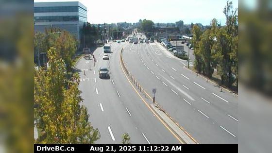 Traffic Cam Saanich › South-East: Hwy 1 at Carey Rd, looking southeast