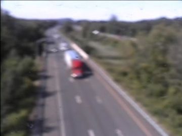 Traffic Cam Cromwell › North: I-91 Exit 22 N&S (Evergreen Rd)