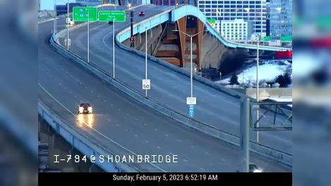 Traffic Cam Greenfield: I-794 at S of Hoan Bridge