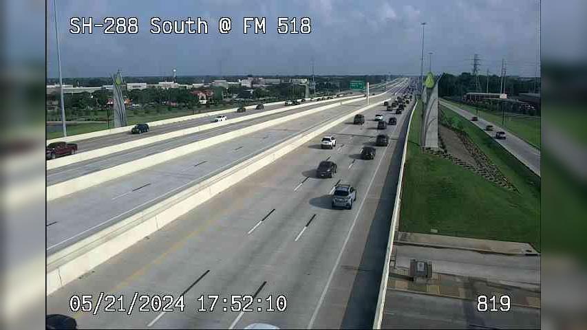 Traffic Cam Pearland › South: SH-288 South @ FM 518