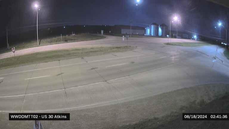 Traffic Cam Atkins: WWD - US 30 @ 33rd Ave (TT02)