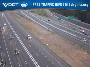Traffic Cam Random Hills: I-66 - EB - MM 58.4