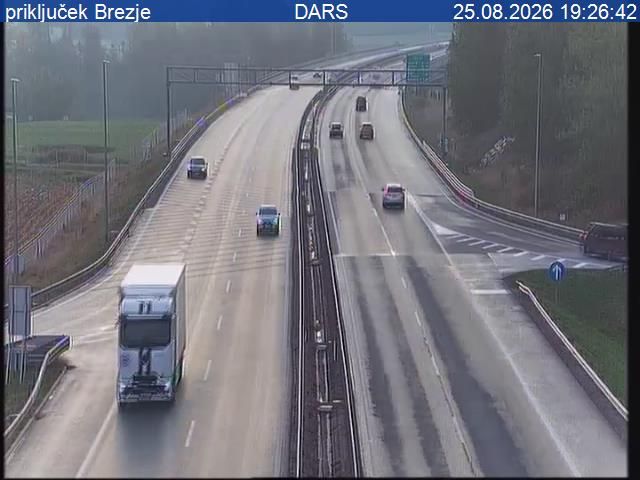 Traffic Cam Radovljica: A2/E61, Karavanke - Ljubljana, priključek Brezje