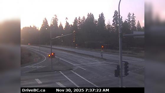 Traffic Cam Cobble Hill › South: Hwy 1 at Cowichan Bay Rd - Rd, looking south