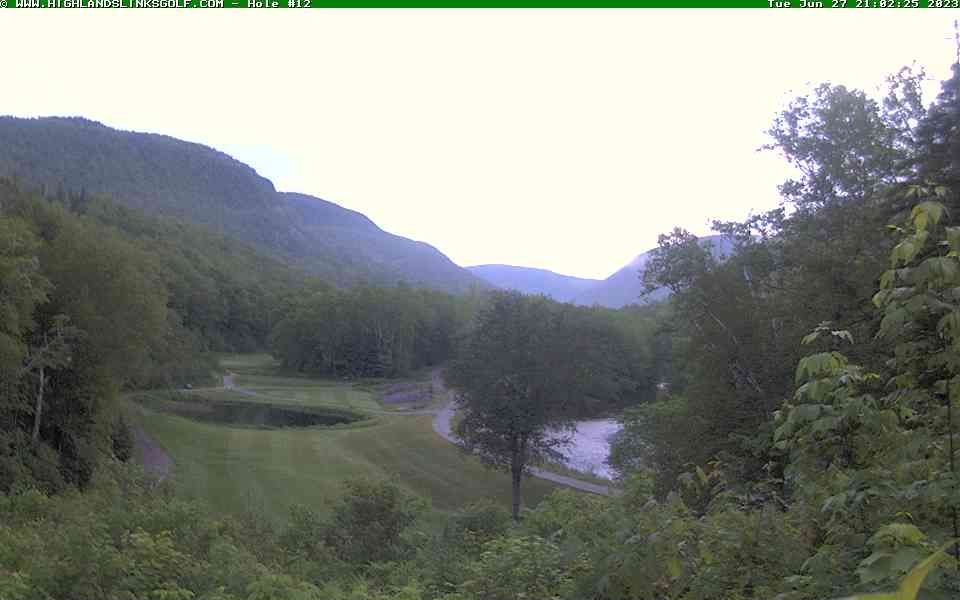 Traffic Cam Ingonish Centre › West: Highlands Links #12