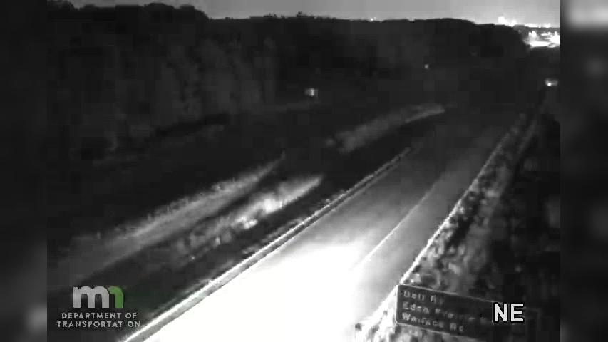 Traffic Cam Chanhassen: T.H.212 EB E of T.H.101