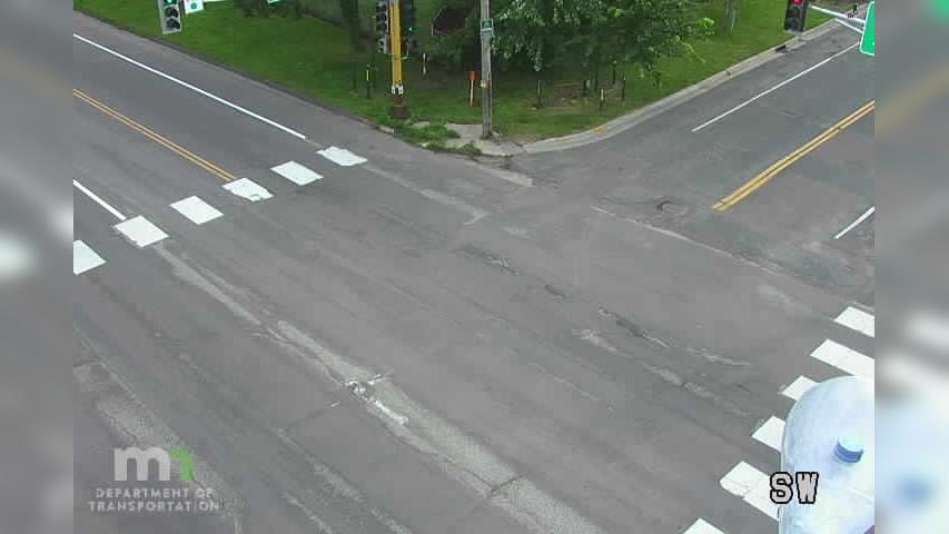 Traffic Cam Oakdale: T.H.120 NB @ 15th St N WB