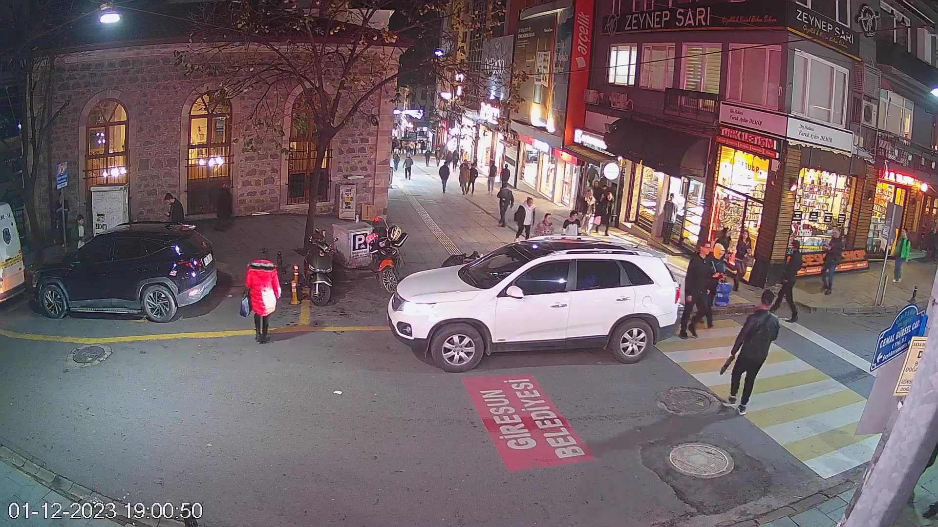 Traffic Cam Giresun › South-West: Şeyh Keramettin Camii