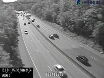 Traffic Cam Greenfield: I-376 @ MM 73.9 (SALINE ST)