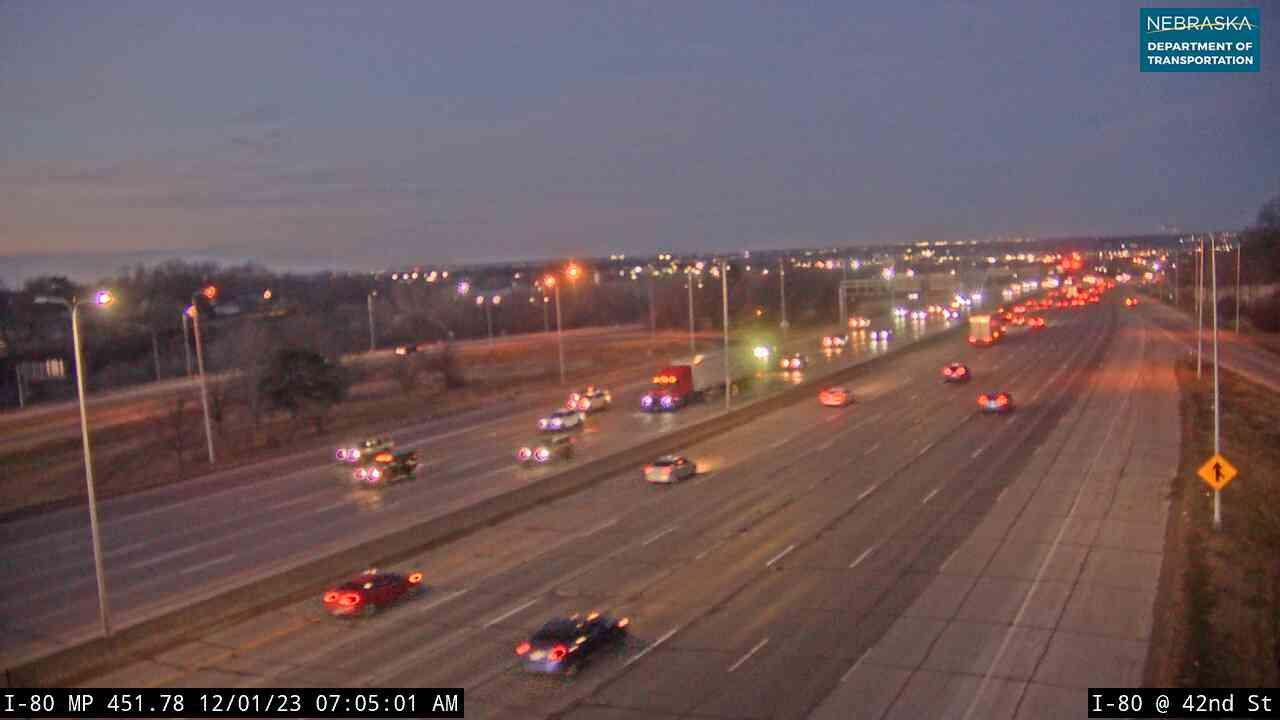 Traffic Cam Omaha: I-80: 42nd St in - Various Views