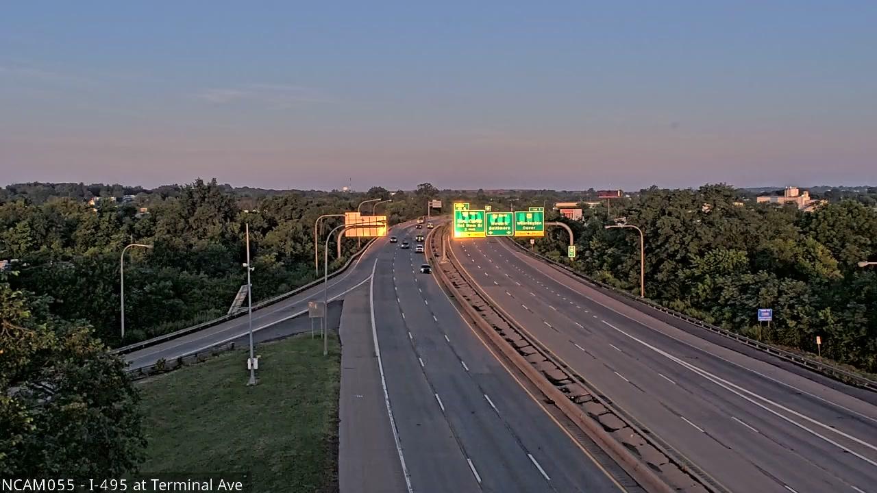 Traffic Cam Balsam Terrace: I 495 @ I 495 OFF-RAMP TO TERMINAL AVE