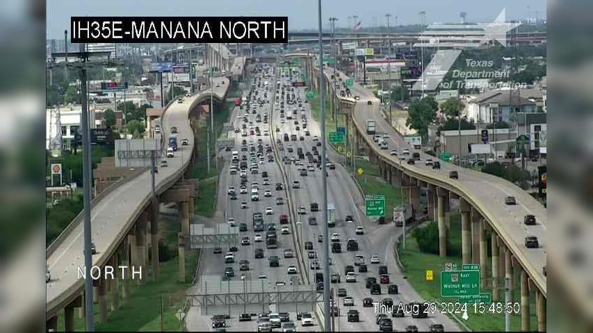 Traffic Cam Dallas › North: I-35E @ Manana North