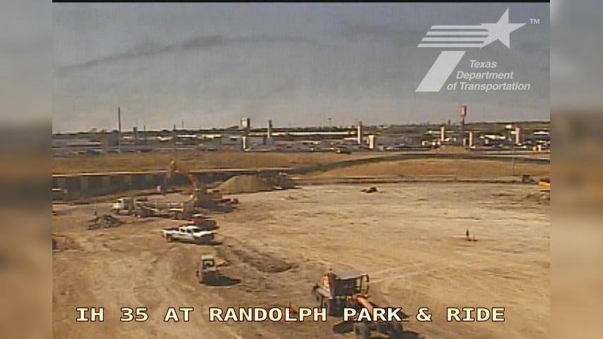 Traffic Cam San Antonio › North: IH 35 at Randolph Park and Ride