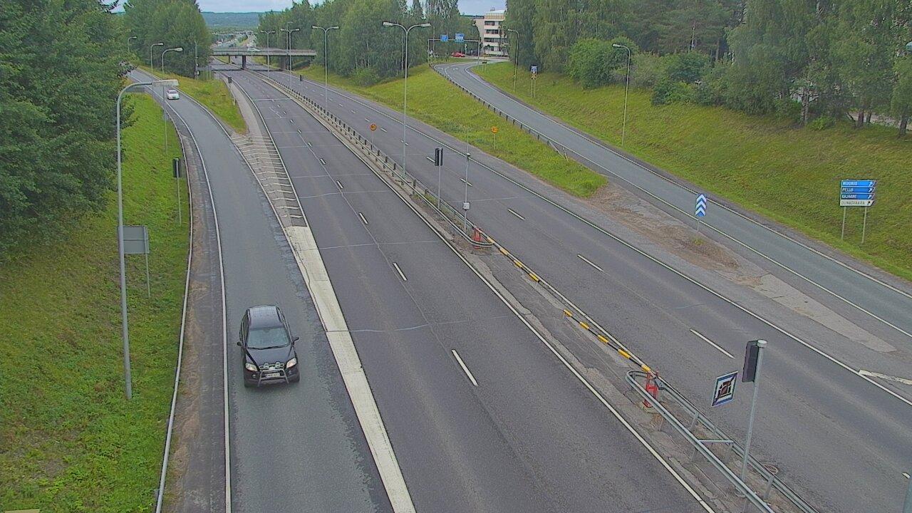 Traffic Cam Rovaniemi: Tie 4 Tie - Revontuli pohjoinen - Revontuli pohj