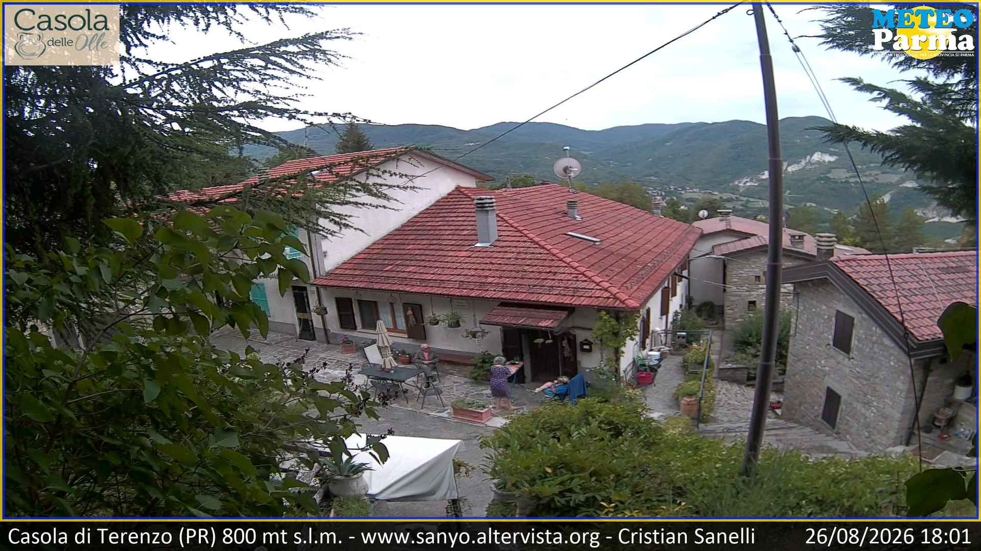 Traffic Cam Terenzo › South: Monte Montagnana - Monte Cervellino