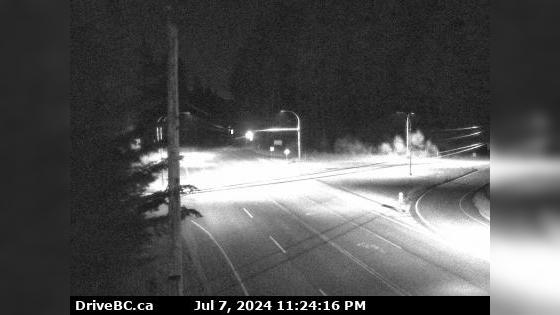 Traffic Cam Squamish › South: Hwy 99 at - Valley Rd, about 10 km north of - looking south