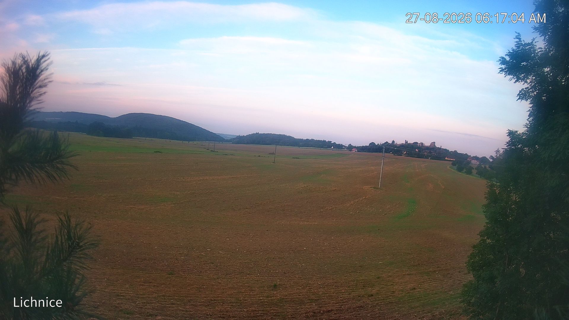 Traffic Cam Predhradi › South: Lichnice Castle ruins