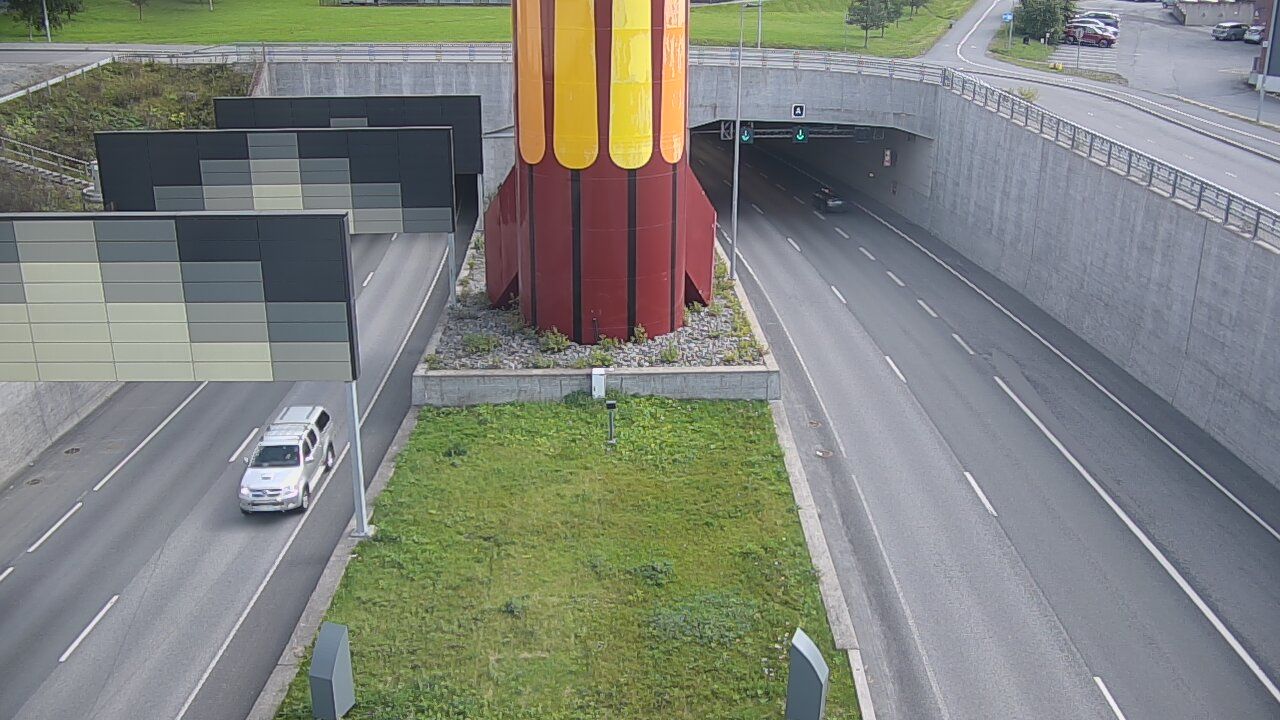 Traffic Cam Tampere: Tie - Rantatunnelin puomi, länsi - Rantatunneli