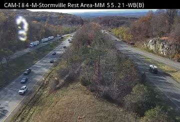 Traffic Cam Town of Harrison › West: I-84 at Stormville Rest Area - CAM B