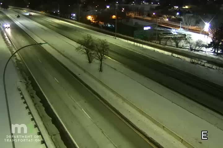 Traffic Cam St. Paul: I-35E SB @ Victoria St