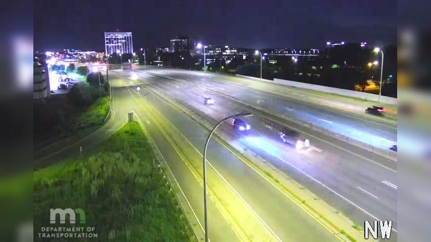 Traffic Cam Golden Valley: I-394 EB @ General Mills Blvd