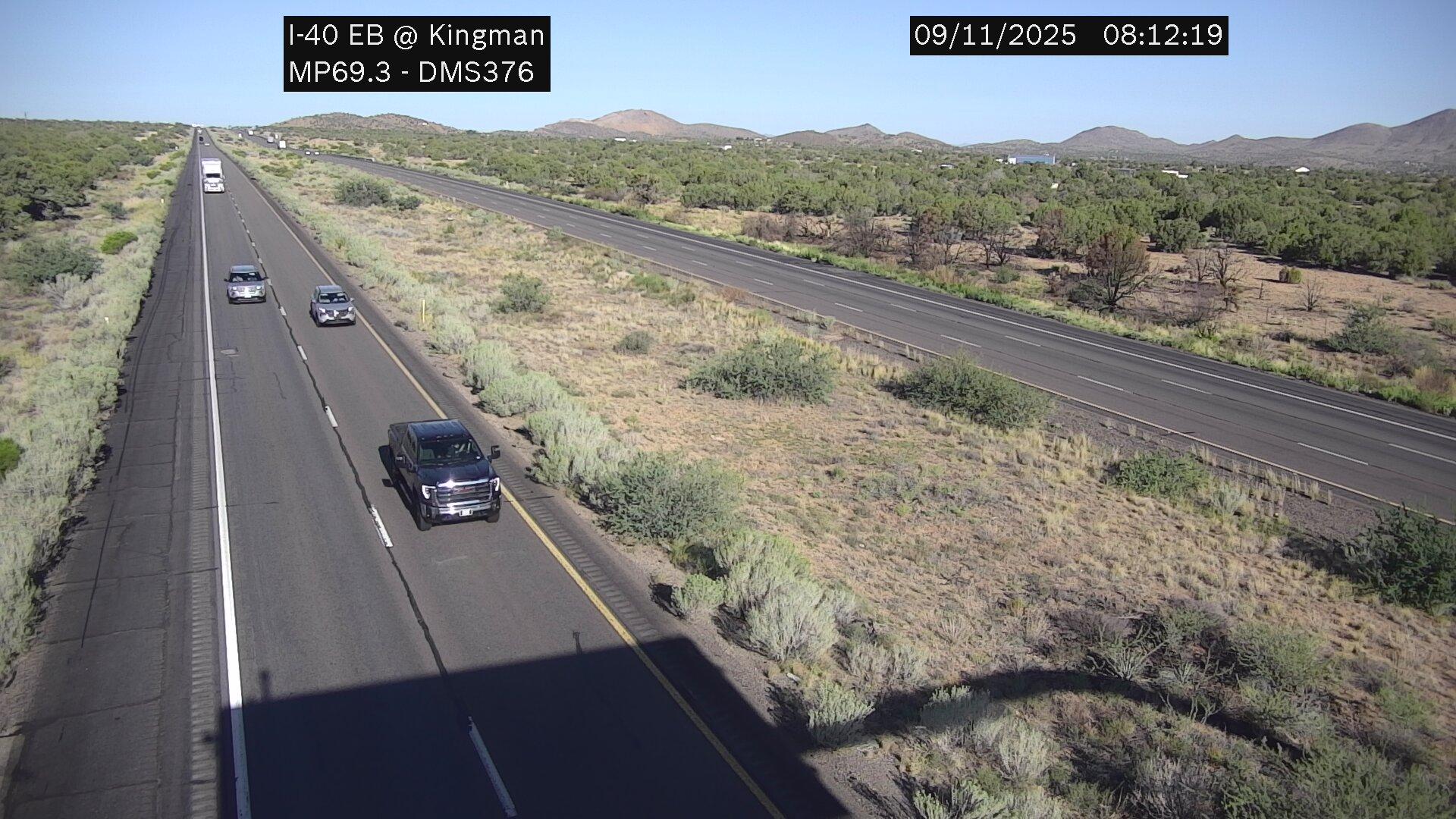 Traffic Cam Mohave › East: I-40 EB 69.30 @Kingman