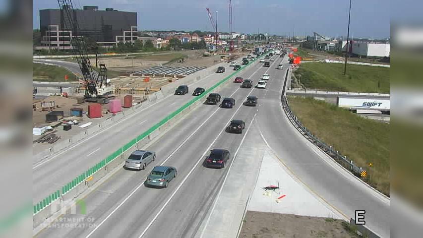 Traffic Cam Bloomington: I-494: I-494 EB @ I-35W SB