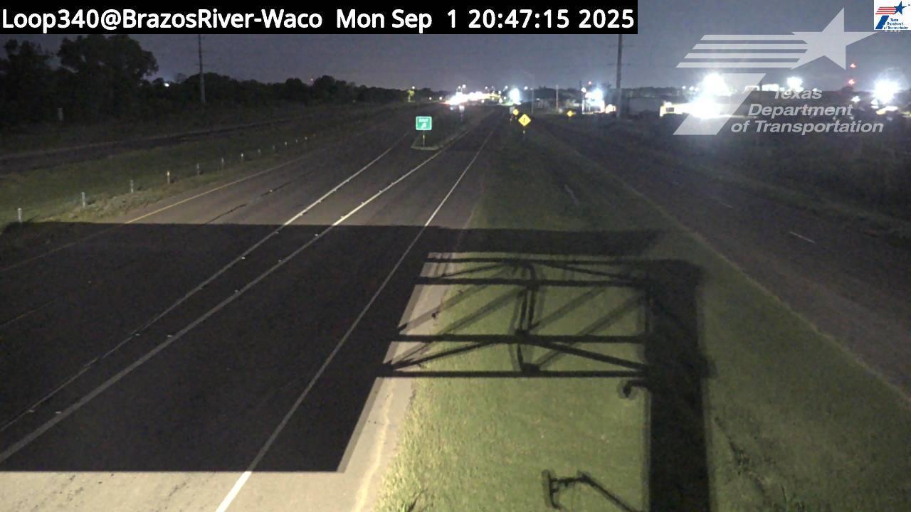 Traffic Cam Wardlaw › South: LP340@BrazosRiver-Waco