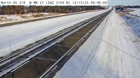 Traffic Cam Elkhart: 1DH - I-35 @ MM 95.8 (IWZ 3154 North)