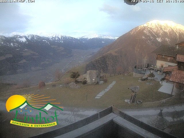 Traffic Cam Naturns - Naturno: Linthof