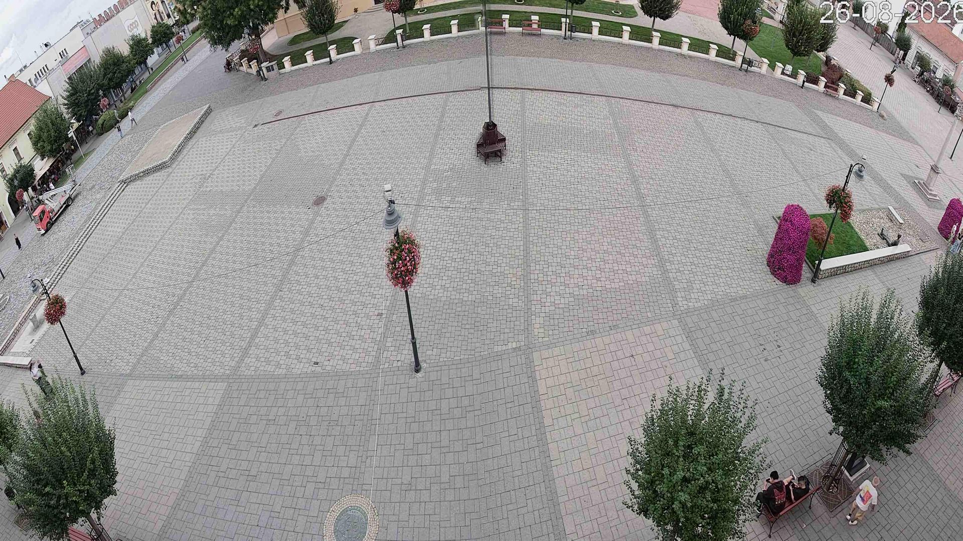Traffic Cam Velke Dvorany: Topolcany Centrum