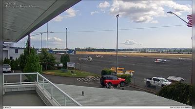 Arlington Airport Traffic and Landscape