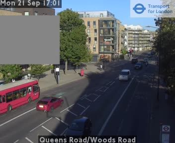 Traffic Cam London: Queens Road/Woods Road