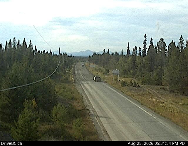 Traffic Cam Anahim Lake › West: Hwy 20, near - about 140 km east of Bella Coola, looking west