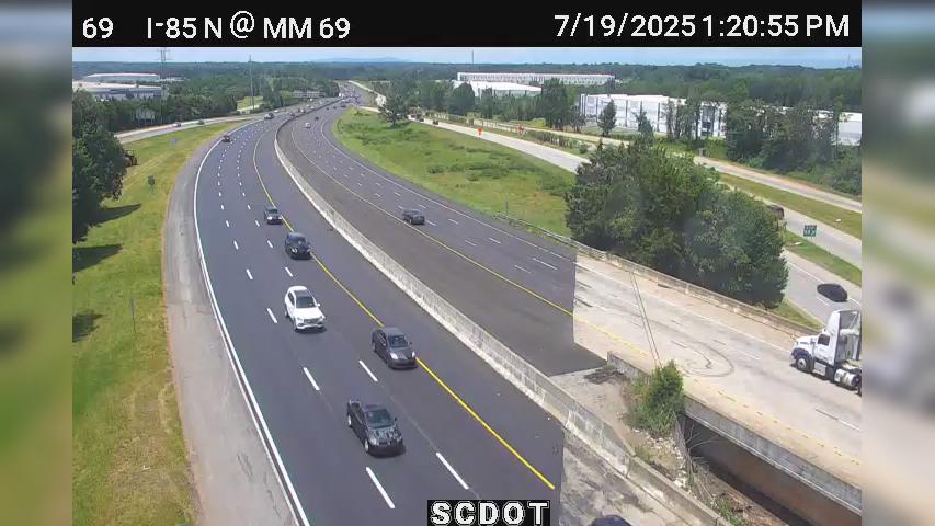 Traffic Cam Fairforest: I-85 N @ MM