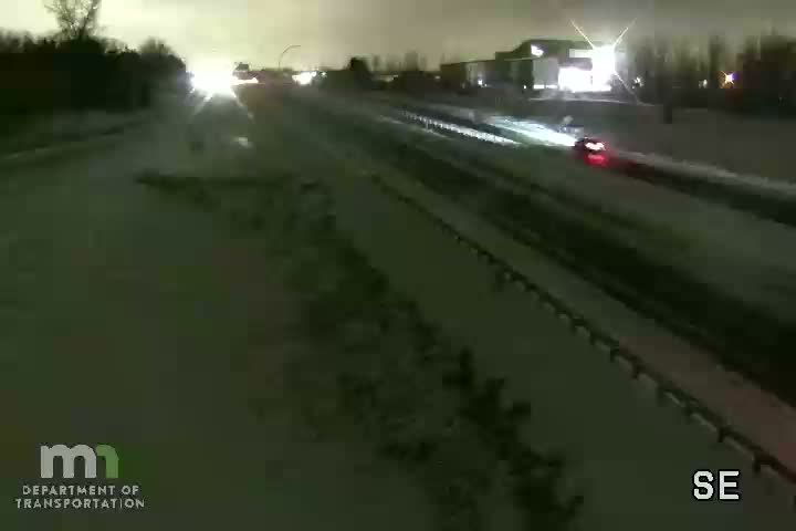 Traffic Cam Lino Lakes: I-35E SB @ Co Rd J