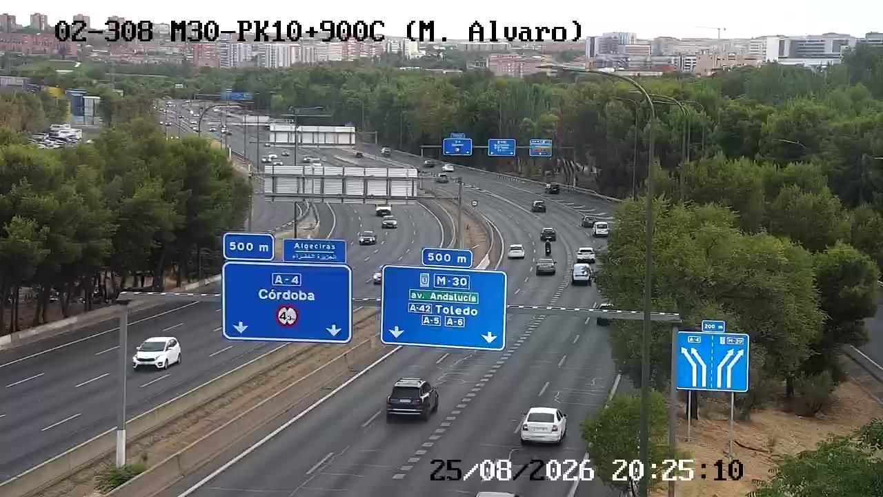 Traffic Cam Legazpi: M30 - PK10+900 C (MENDEZ ALVARO)