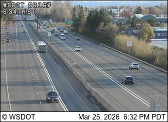 Traffic Cam Renton: SR 167 at MP 25: S 34th St