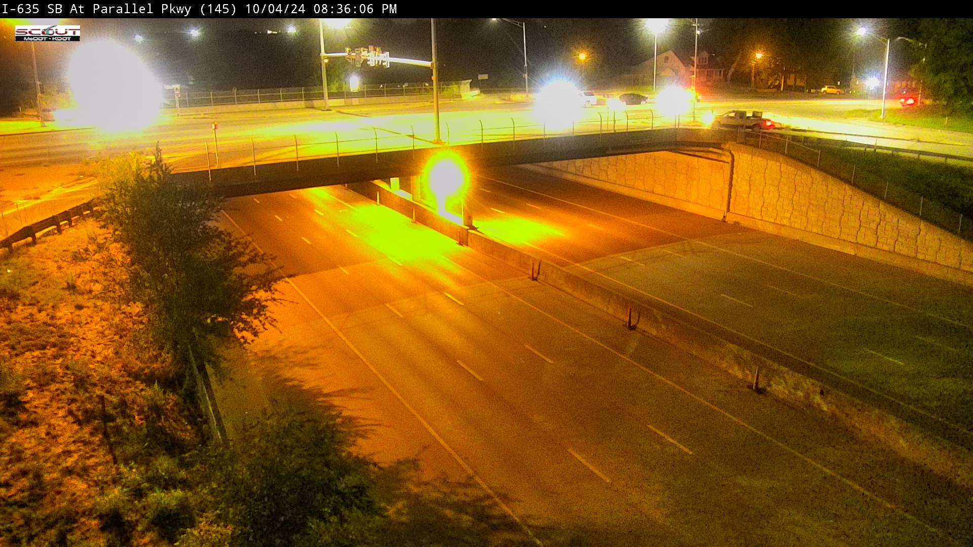 Traffic Cam Kansas City: I- S @ Parallel Pkway