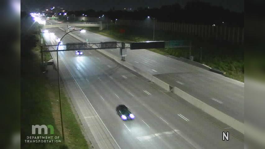 Traffic Cam Bryant: I-35W: I-35W SB @ 42nd St