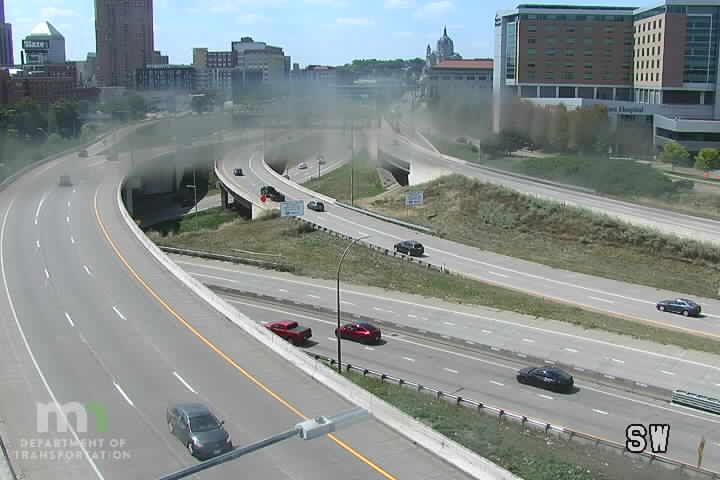 Traffic Cam St. Paul: I-35E: I-35E NB @ University Ave