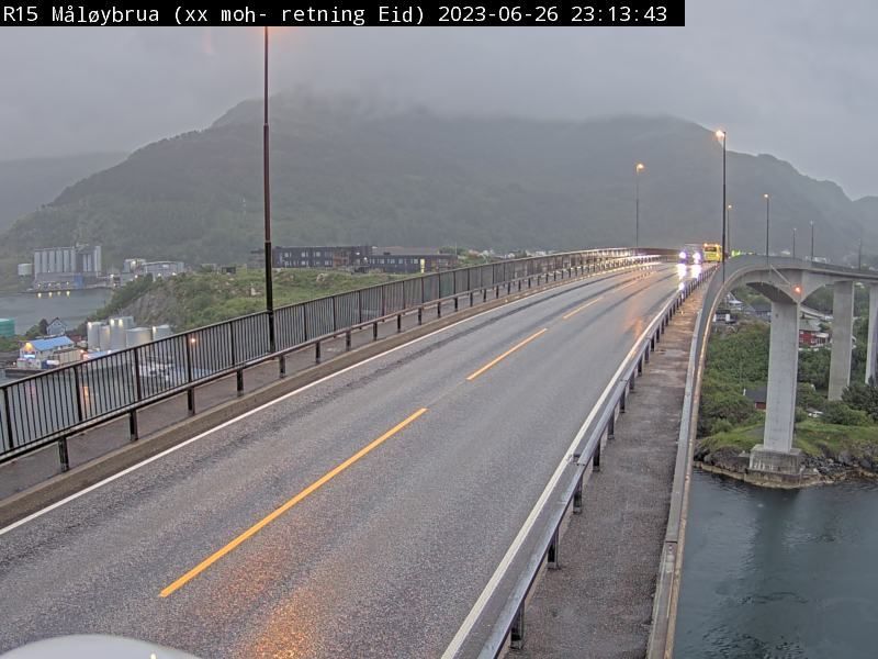 Traffic Cam Maloy: R15 Måløybrua - sentrum