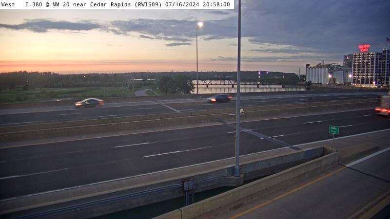 Traffic Cam Cedar Rapids: R9: I-380 NB on Ramp