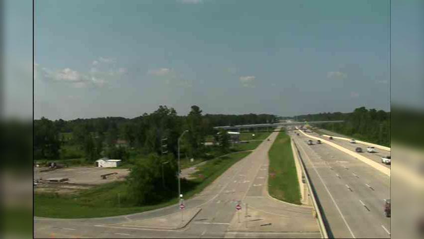 Traffic Cam Nimrod › North: BMT US-59 @ SH 105