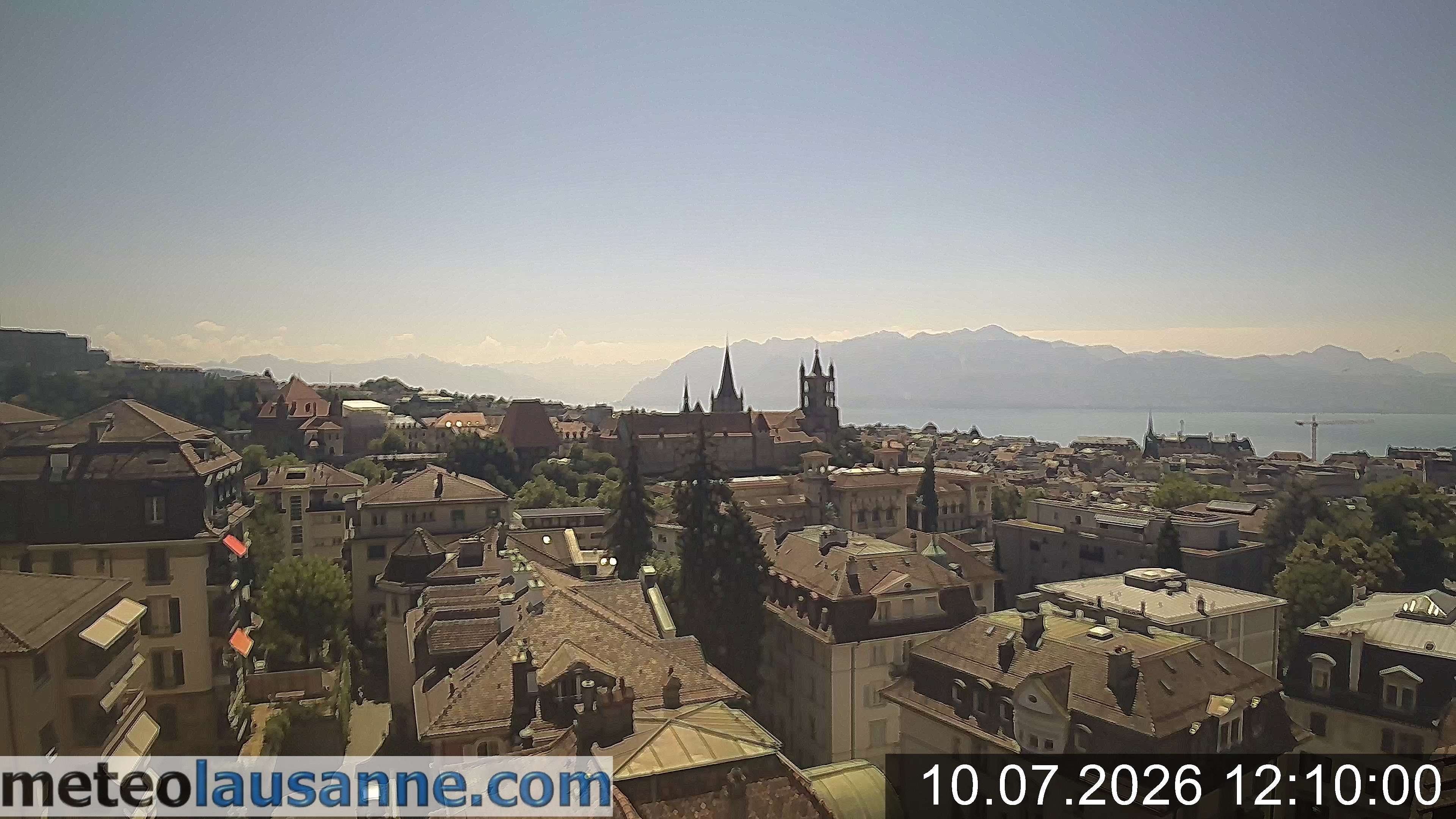 Lausanne › Südosten: Lausanne Cathedral - Lake Geneva - Les Jumelles