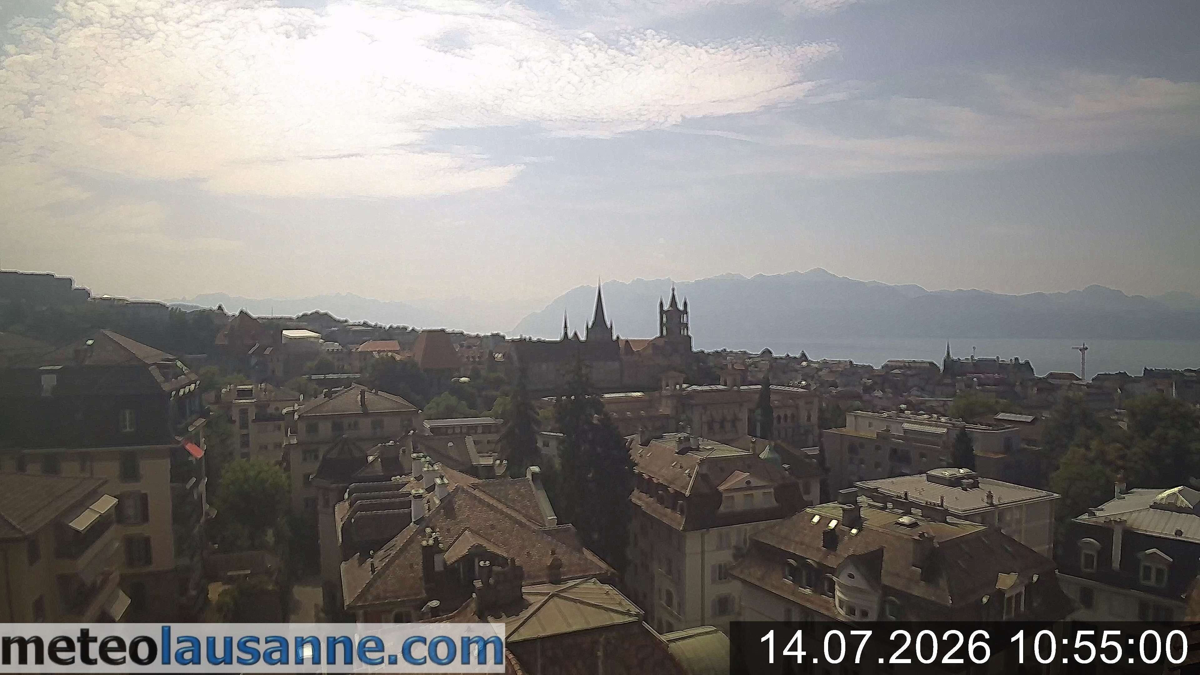 Lausanne › Südosten: Lausanne Cathedral - Lake Geneva - Les Jumelles
