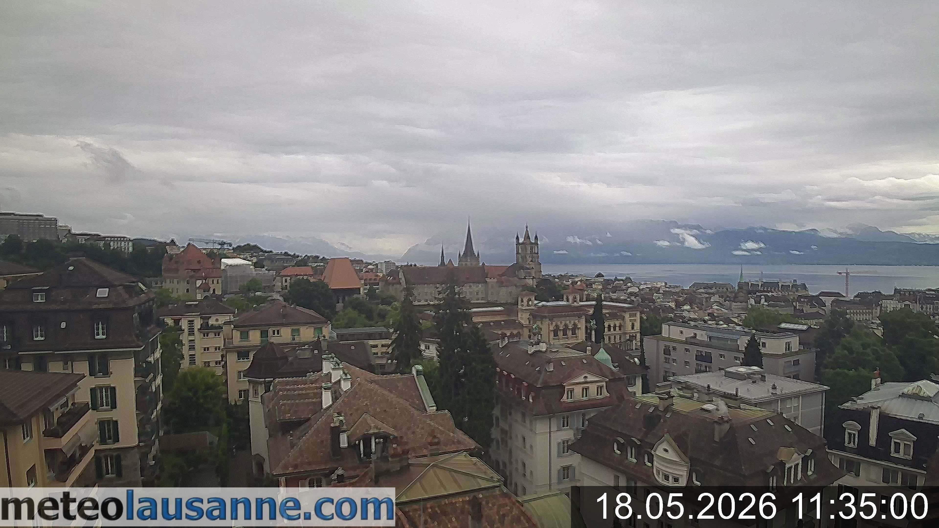 Lausanne › Südosten: Lausanne Cathedral - Lake Geneva - Les Jumelles