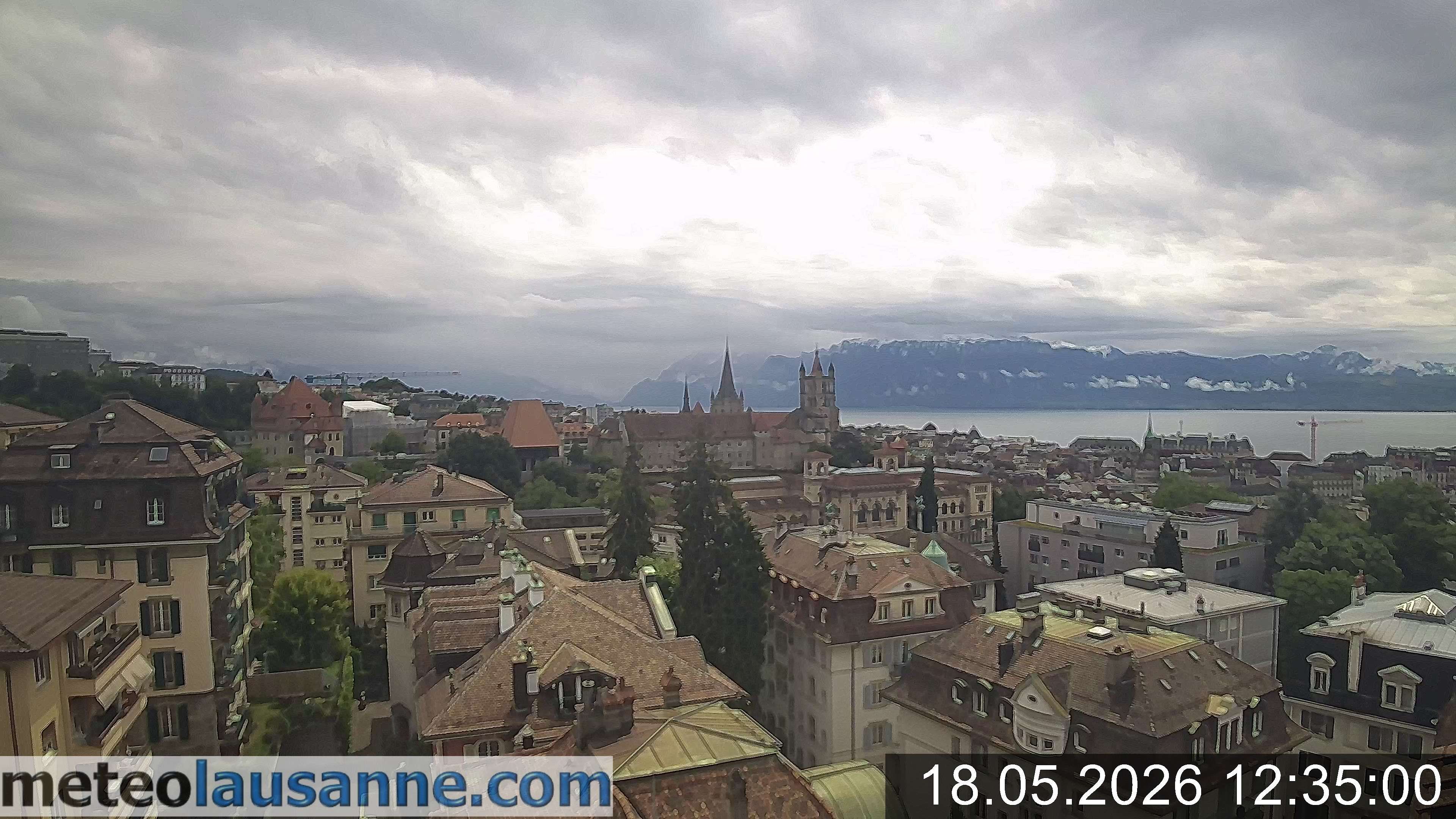 Lausanne › Südosten: Lausanne Cathedral - Lake Geneva - Les Jumelles