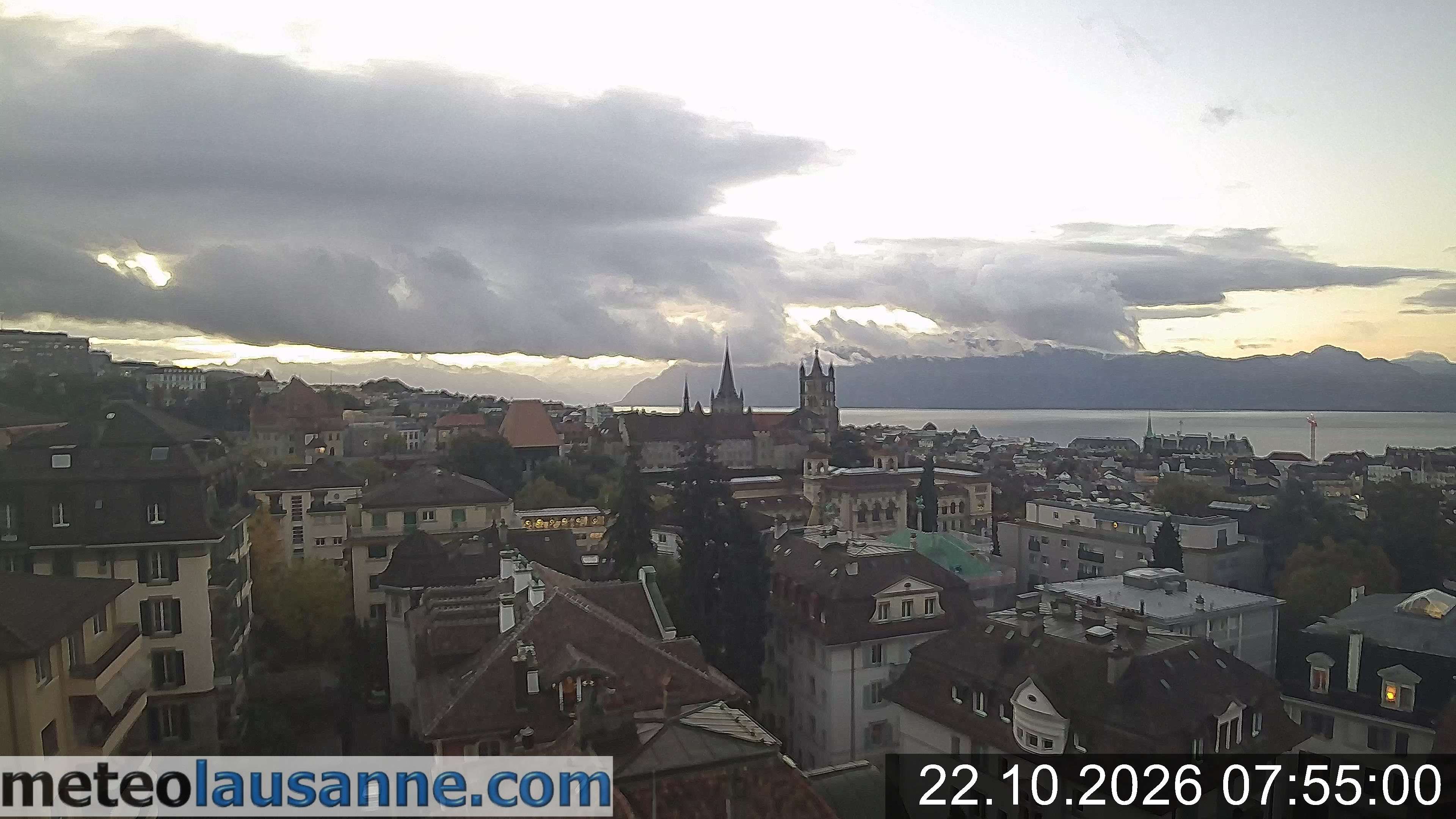 Lausanne › Südosten: Lausanne Cathedral - Lake Geneva - Les Jumelles