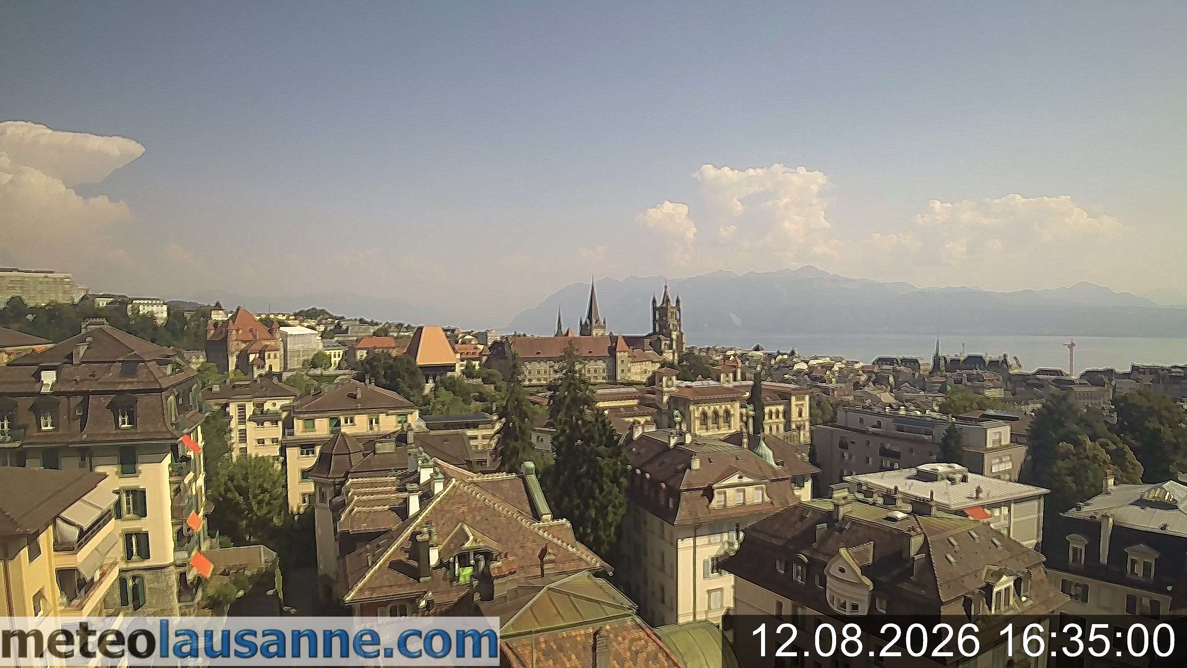 Lausanne › Südosten: Lausanne Cathedral - Lake Geneva - Les Jumelles